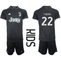 Dětský fotbalový dres Juventus Timothy Weah #22 2023-24 Třetí Krátký Rukáv (+ trenýrky)